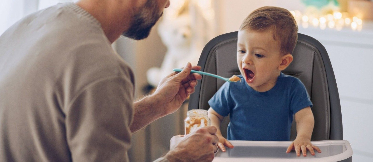 Stylová jídelní židlička BabyGo CAROU 360°!